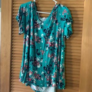 NWOT COLD SHOULDER TOP